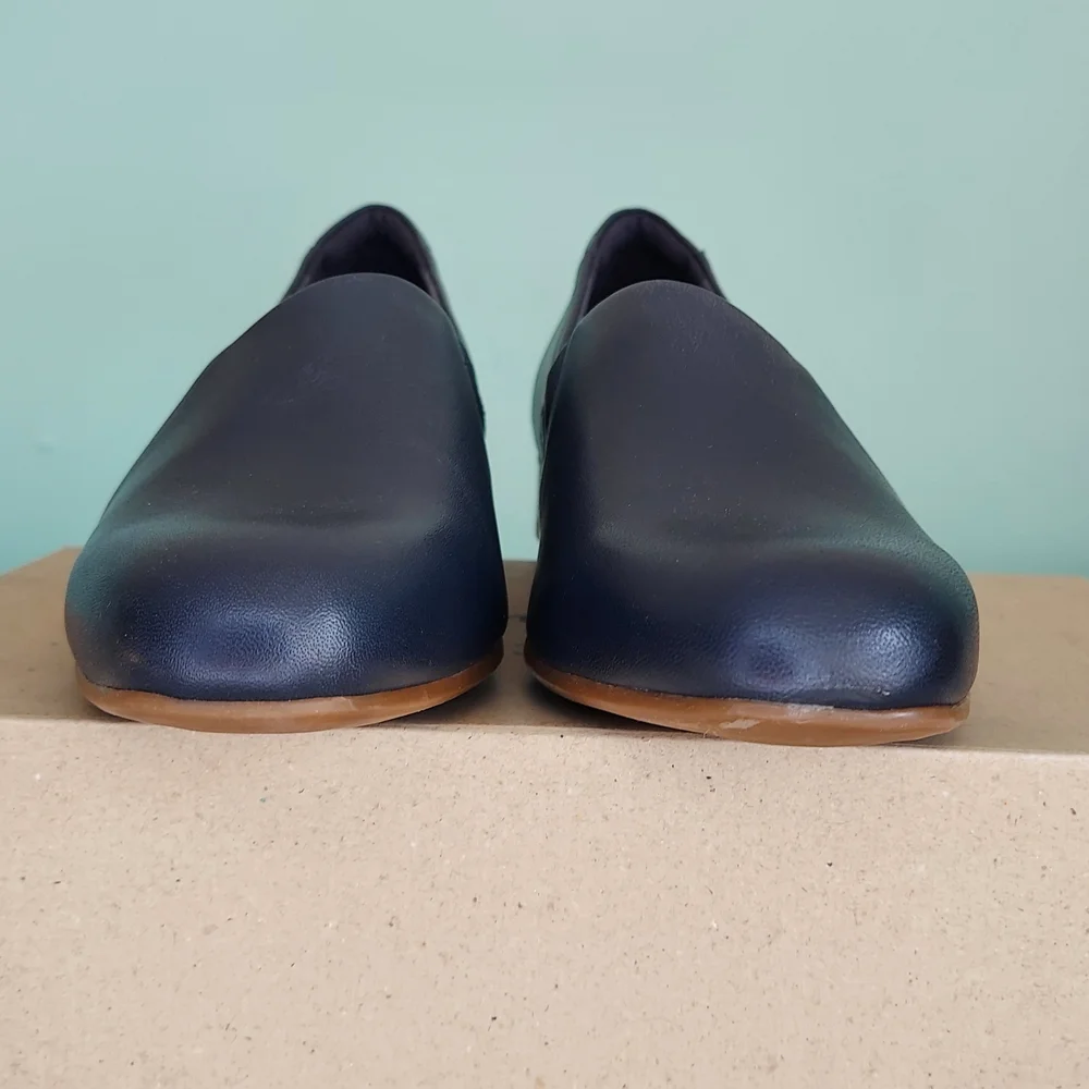 Clarks Juliet Palm Navy Blue Loafers Women's Size 8 Brand New In Box